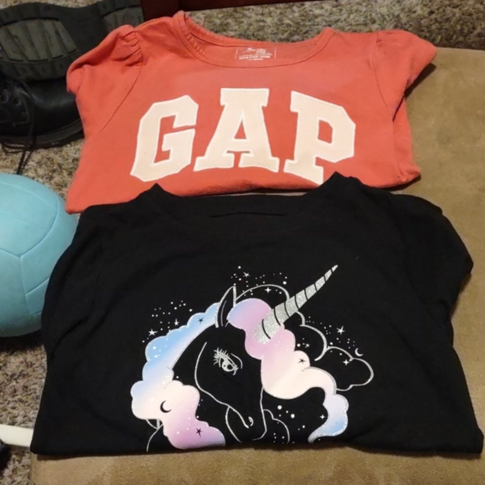 2 girls clothes bundle